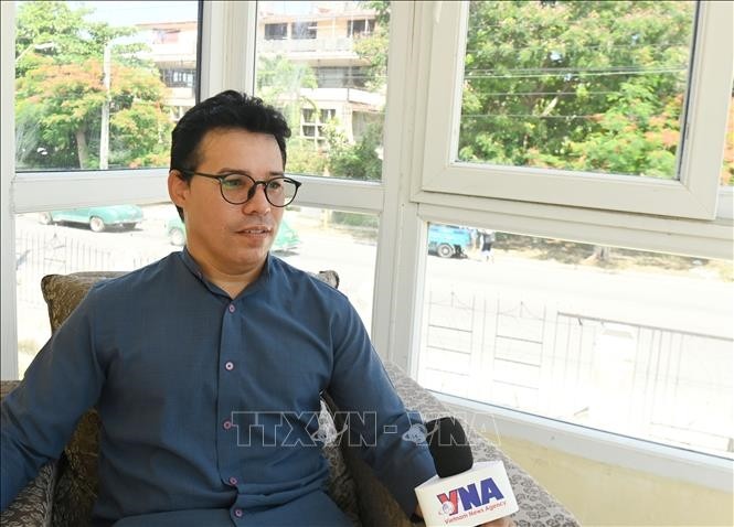 Le Dr Ruvislei González Saez, chercheur principal au Centre cubain de recherches sur la politique internationale (CIPI). Photo: VNA