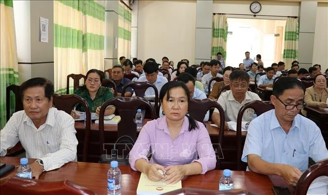 Les délégués au deuxième conférence de concertation pour les élections. Photo: VNA