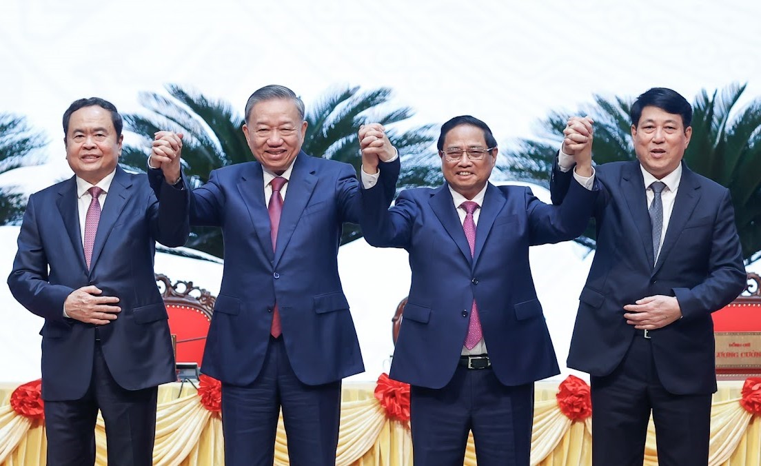 De gauche à droite: Le president de l'Assemblée nationale Trân Thanh Mân, le secrétaire général du Parti Tô Lâm, le Premier ministre Pham Minh Chinh et le président de la République Luong Cuong. Photo: VNA