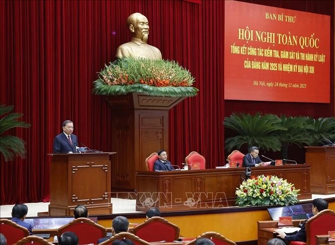Le secrétaire général du Parti, Tô Lâm, s’exprime lors de la conférence nationale pour faire le bilan du travail d’inspection, de surveillance et de discipline. Photo: VNA