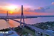 Le pont de Can Tho, qui est le pont à haubans le plus long d’Asie du Sud-Est (longueur de la travée principale : 550 m), construit avec l'aide publique au développement (APD) du gouvernement japonais et des capitaux de contrepartie du gouvernement vietnamien Photo : VNA