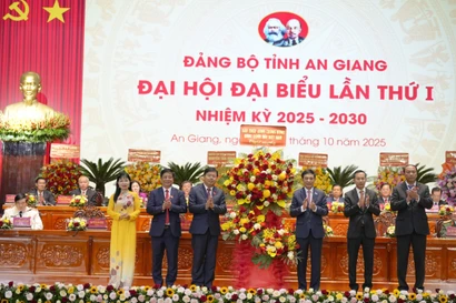Le premier Congrès de l'organisation du Parti de la province d’An Giang pour le mandat 2025-2030. Photo : VNA