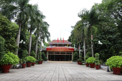 Le temple de Hô Chi Minh à Vinh Long : un lieu de mémoire et d'éducation patriotique 