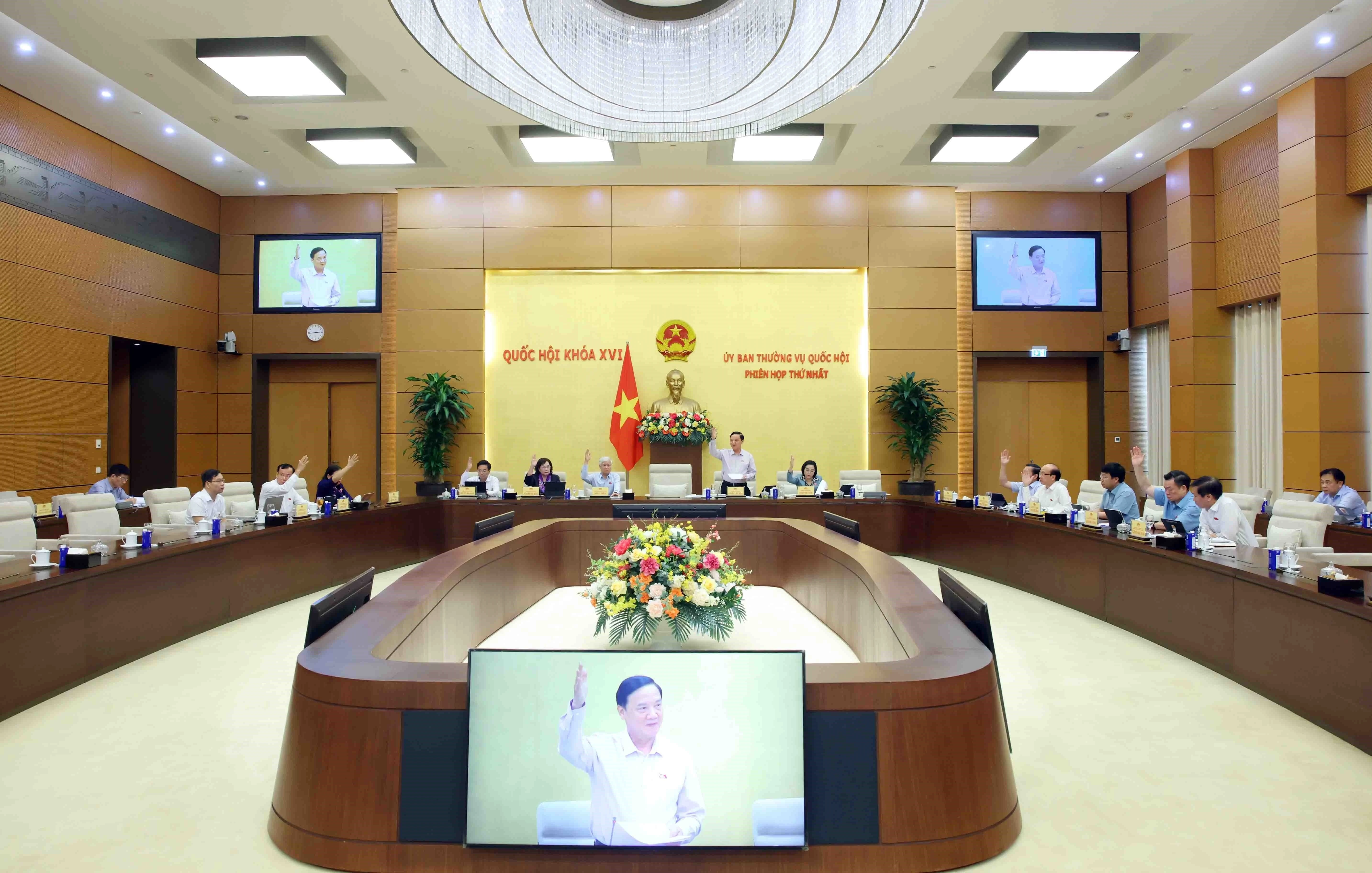 Le Comité permanent de l’Assemblée nationale a adopté une résolution relative à la création de dix quartiers dans la province de Dong Nai, tout en donnant un avis sur le projet d’établissement de la ville de Dong Nai (relevant du pouvoir central). Photo: VNA