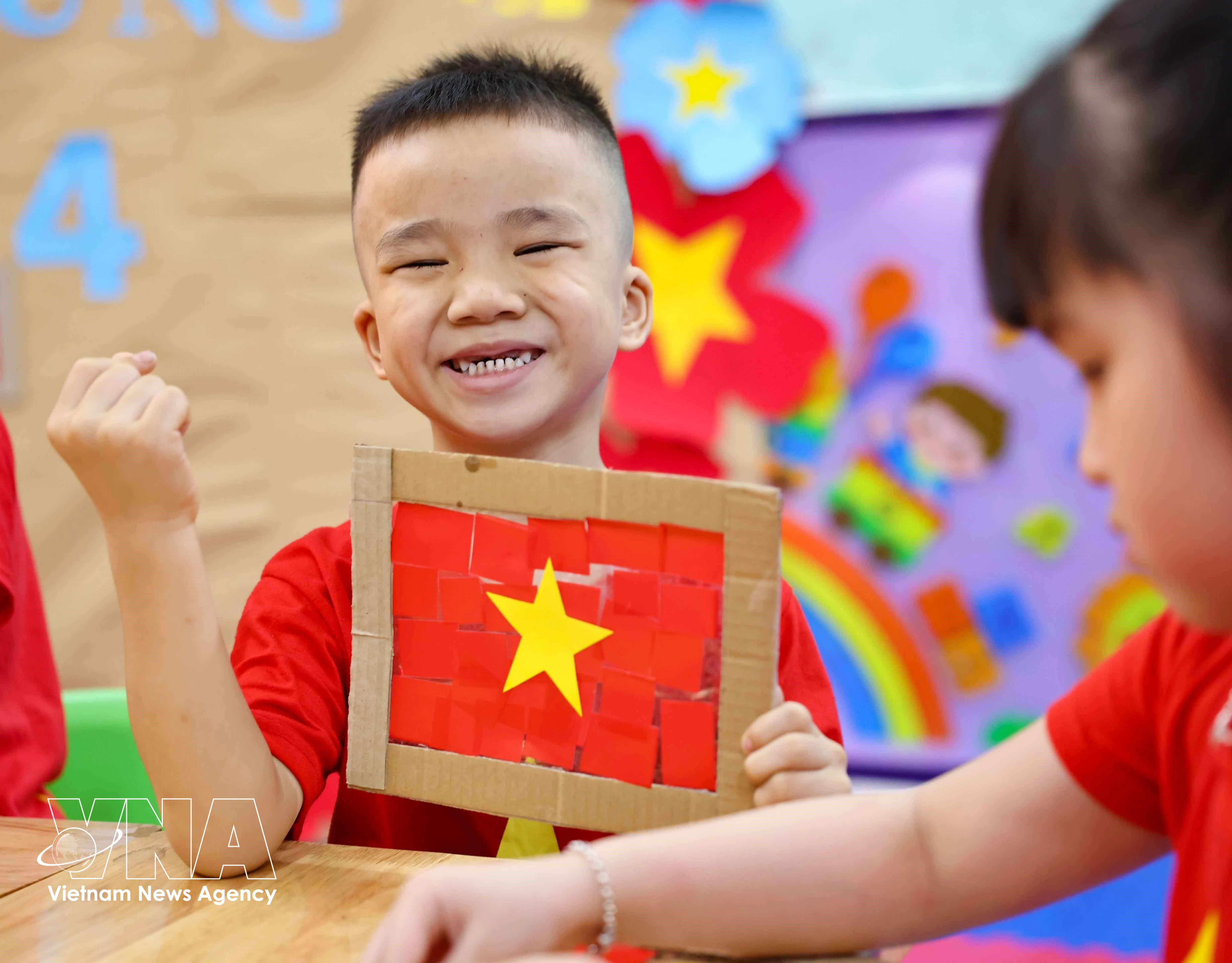 À l’approche du 30 avril, l’éveil du patriotisme chez les tout-petits