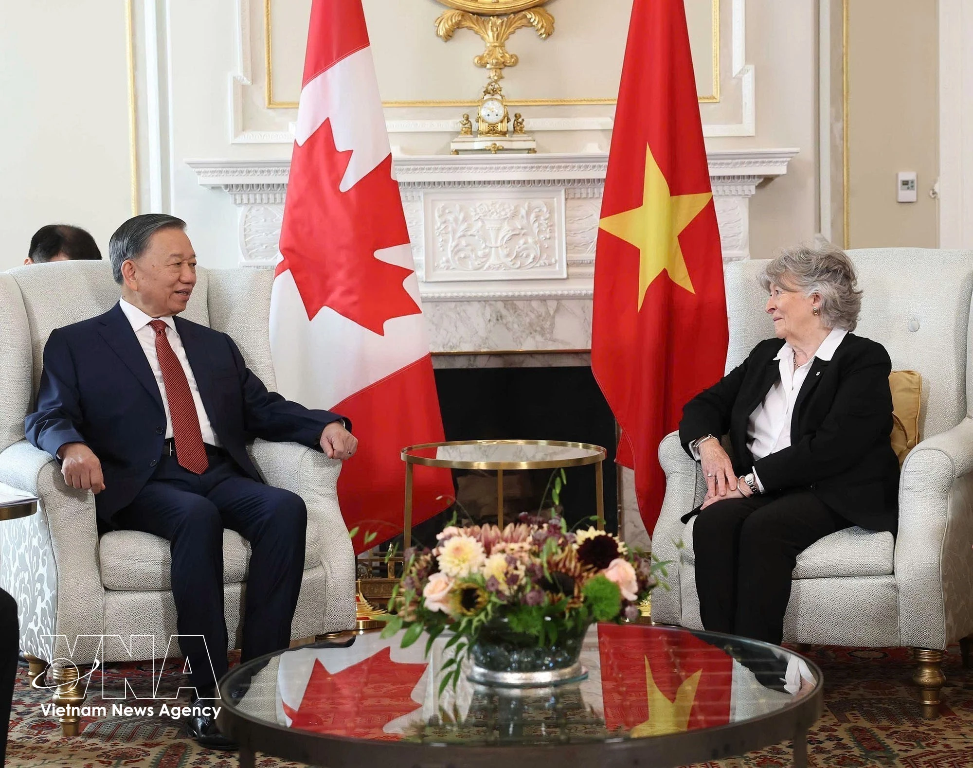 Le secrétaire général du Parti communiste du Vietnam et président de la République, Tô Lâm, s’entretient avec la gouverneure générale du Canada, Louise Arbour, à Ottawa, le 24 septembre. Photo: VNA