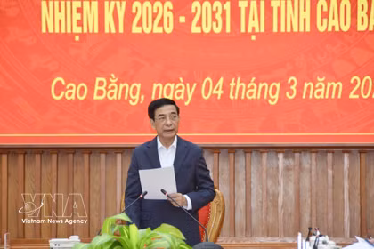 Le général Phan Van Giang effectue une mission de supervision et d’inspection des préparatifs des élections législatives à Cao Bang (Nord). Photo : VNA