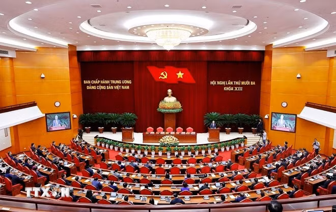 be-mac-hoi-nghi-lan-thu-13-ban-chap-hanh-trung-uong-dang-khoa-xiii-081025.jpg