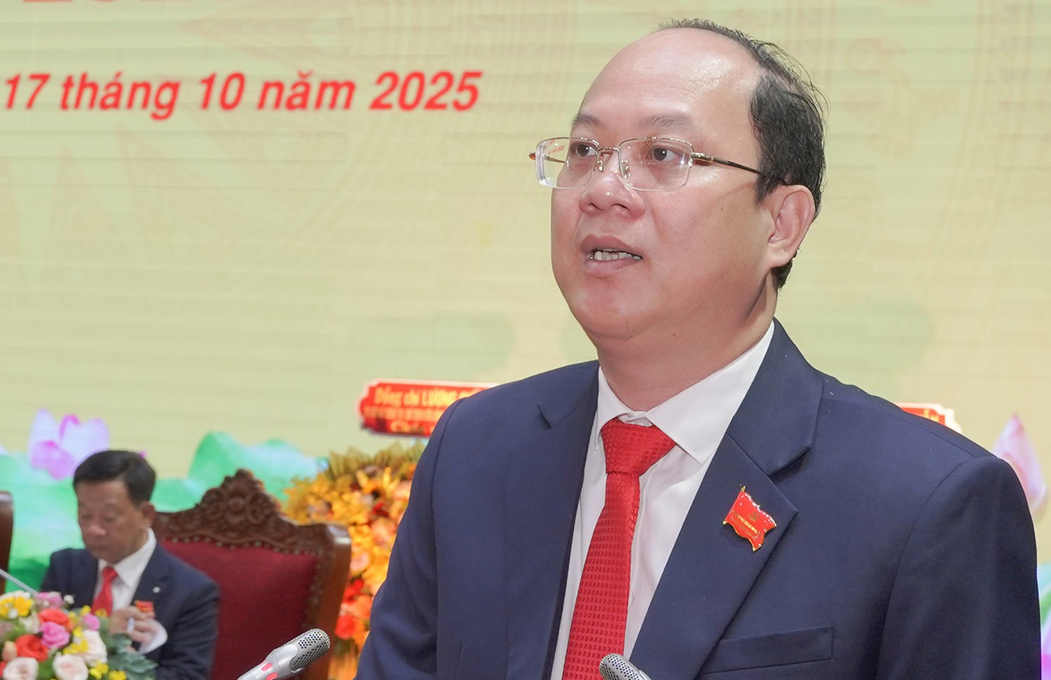 bi-thu-nguyen-ho-hai-1002-1081-1.jpg