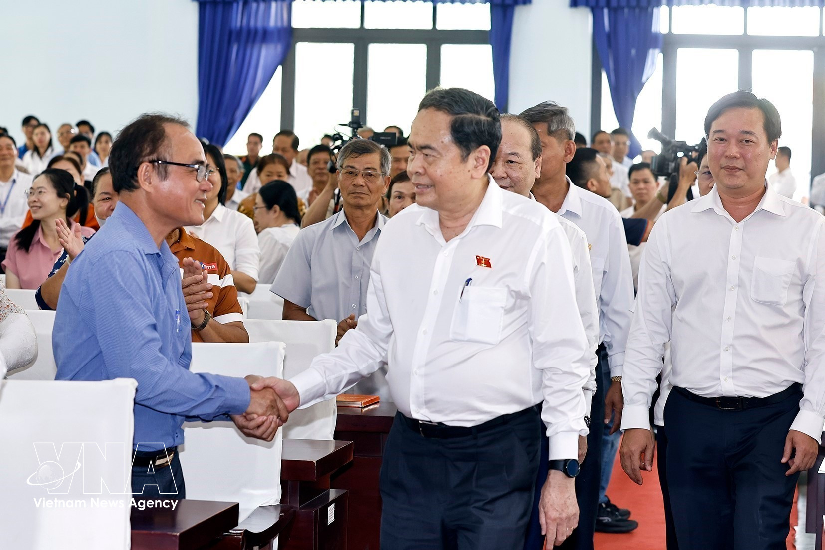 Le président de l'Assemblée nationale, Tran Thanh Man, rencontre des électeurs de Hô Chi Minh-Ville. (Photo : VNA)