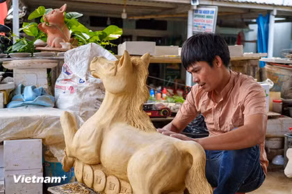 Hoi An : Le village de poterie de Thanh Ha s’anime pour l'Année du Cheval