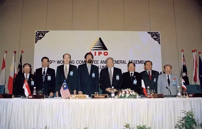 10-dang-lanh-dao.jpg