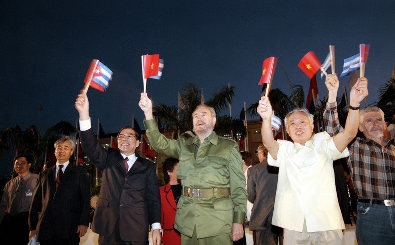09-65-nam-quan-he-vn-cuba.jpg