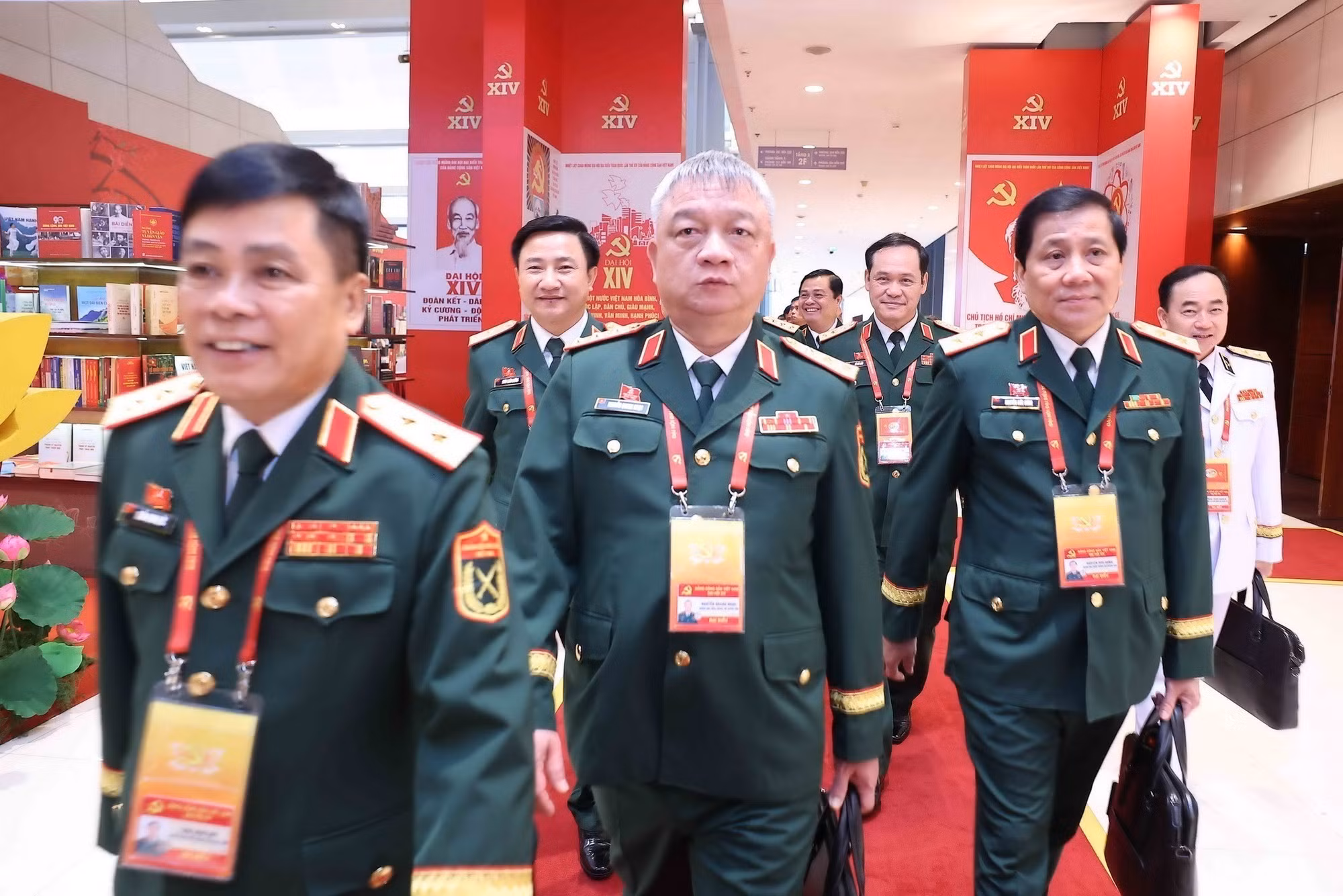 vna-potal-khai-mac-dai-hoi-xiv-cua-dang-8540030.jpg