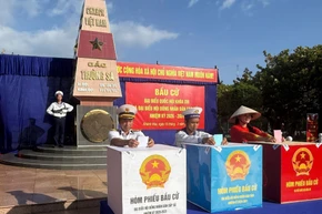 Les électeurs de Truong Sa ont voté lors des élections. Photo : VNA