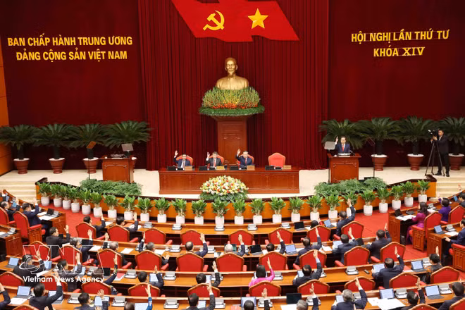 Ouverture du 4e Plénum du Comité central du Parti communiste du Vietnam du 14e mandat. Photo: VNA