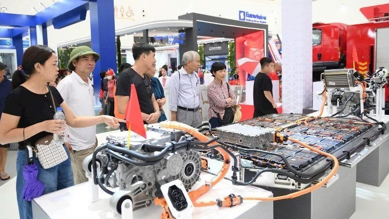 Le Vietnam résolument engagé sur la voie du renouveau