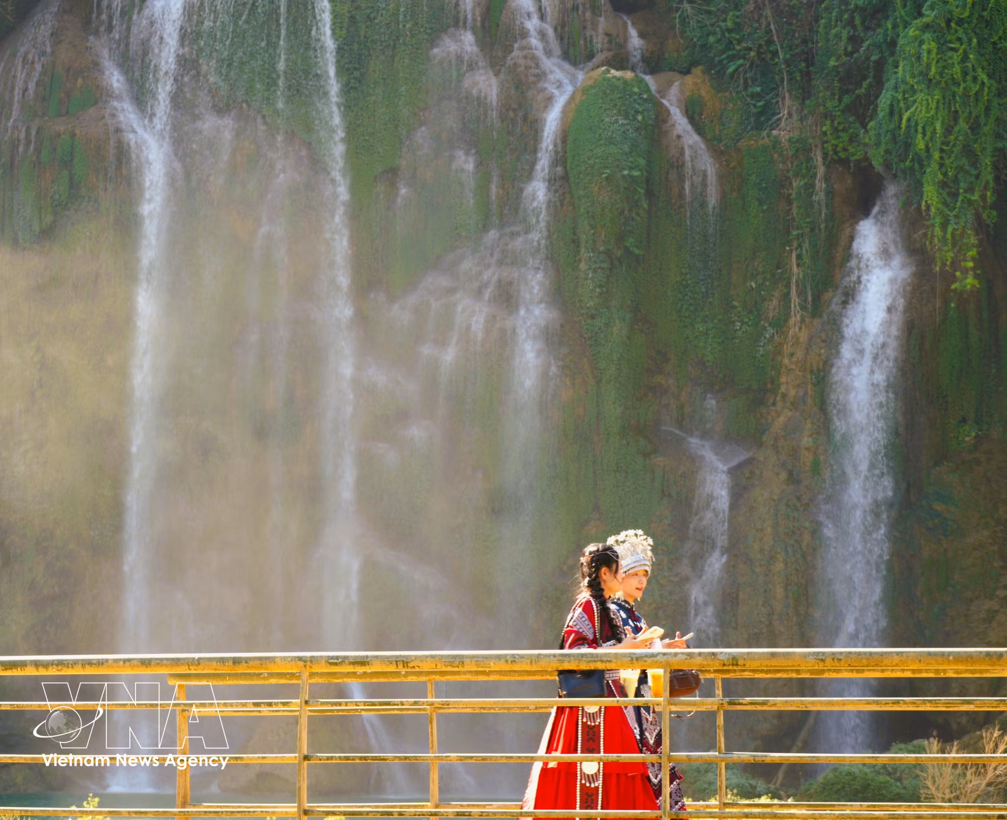 vnanet_03-thac-ban-gioc-ban-hung-ca-non-nuoc-cao-bang.jpg