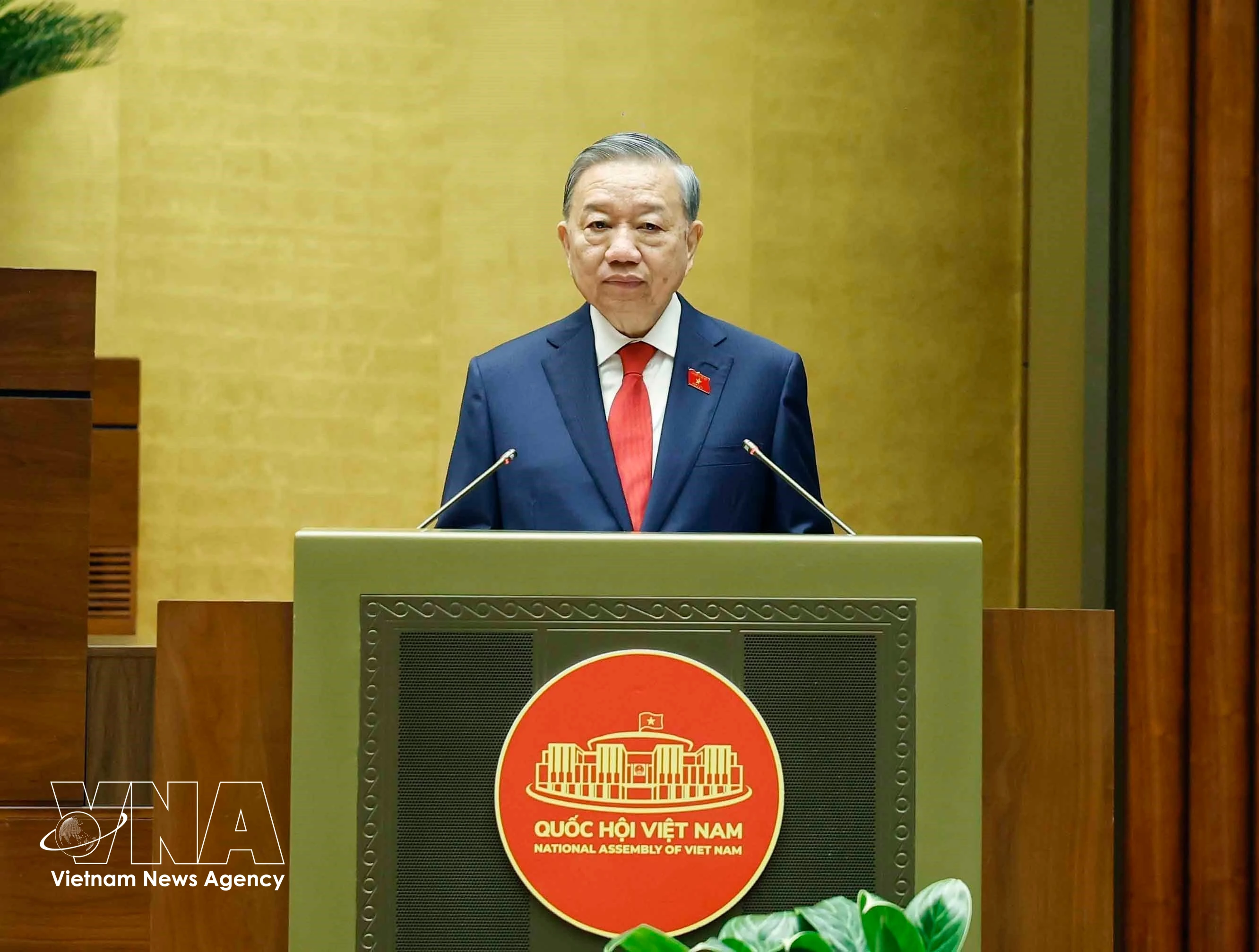 Le secrétaire général et président To Lam prend son allocution d’investiture. Photo: VNA