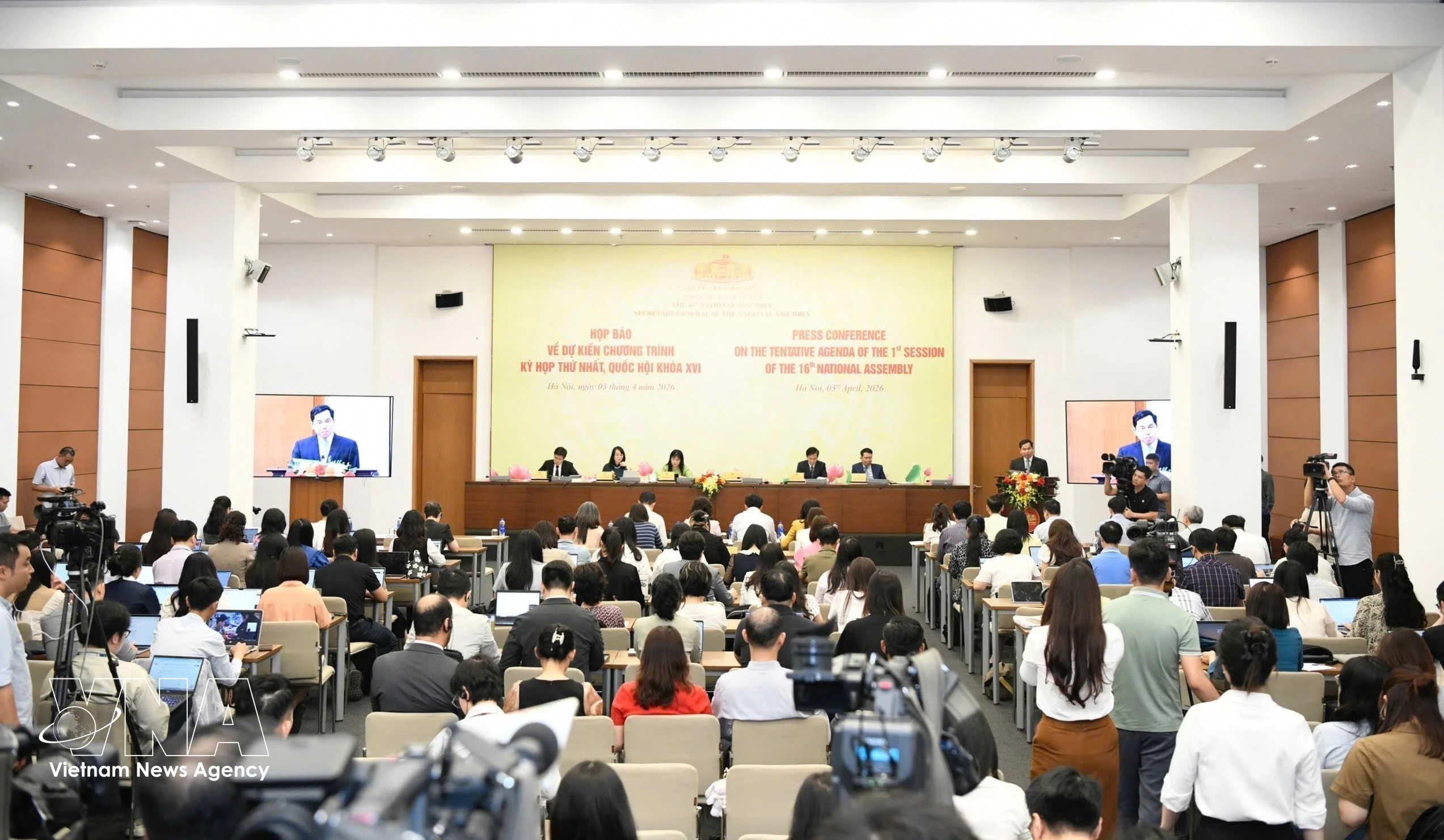 La conférence de presse consacrée au programme prévisionnel de la première session de la 16e législature de l’Assemblée nationale, tenue le 3 avril à Hanoï. Photo : VNA