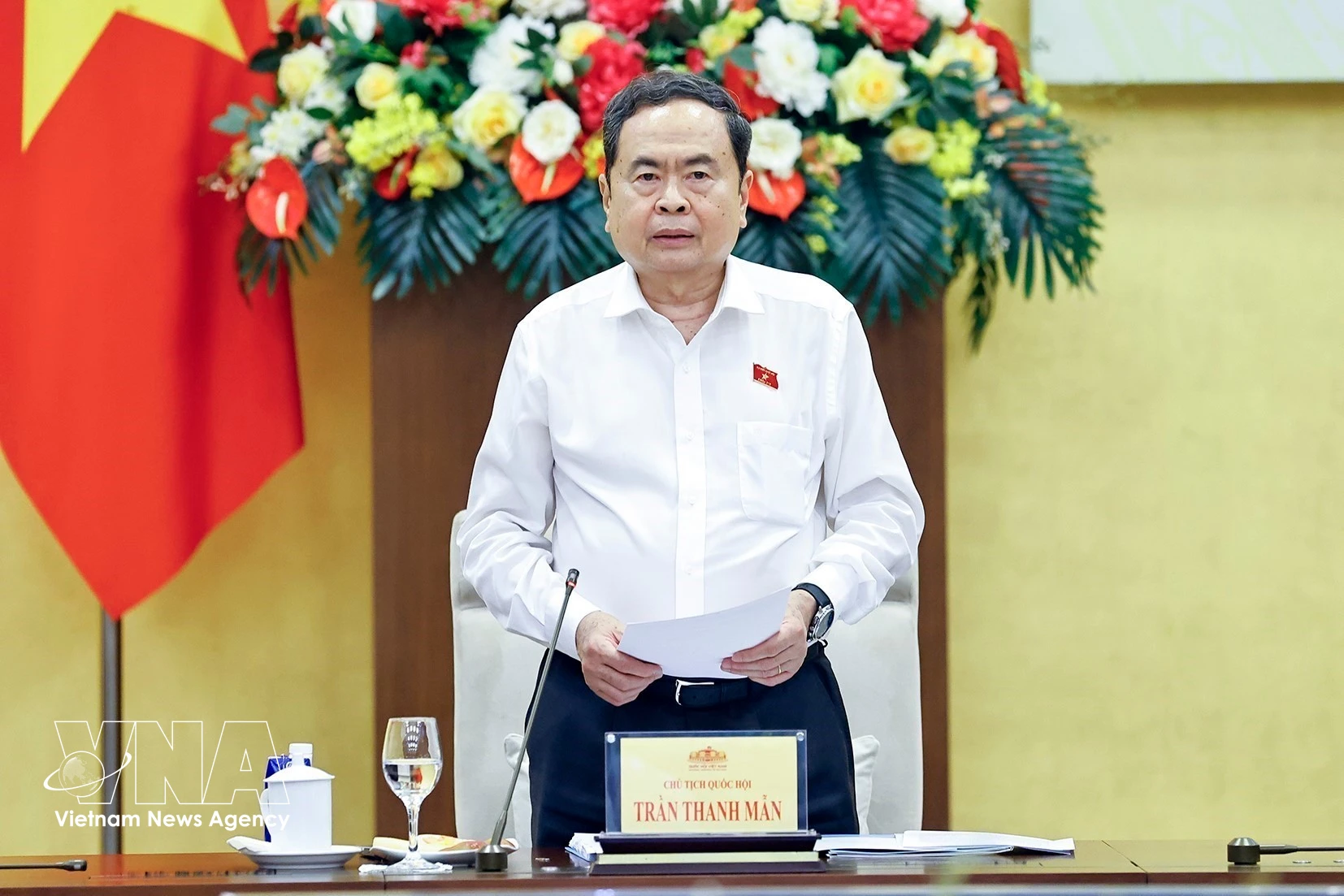 Le Comité directeur chargé de la révision globale des textes juridiques a tenu sa premièrer réunion, le 9 avril à hanoï, sous l’égide de son chef, président de l’Assemblée nationale, Tran Thanh Man. Photo : VNA