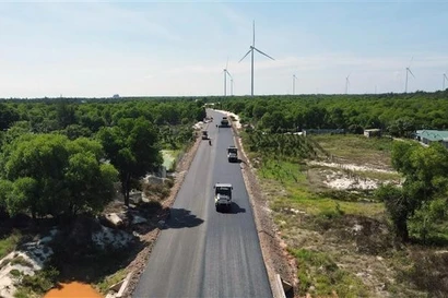 Nouvelle route côtière à Quang Tri, un moteur de développement régional du Centre 