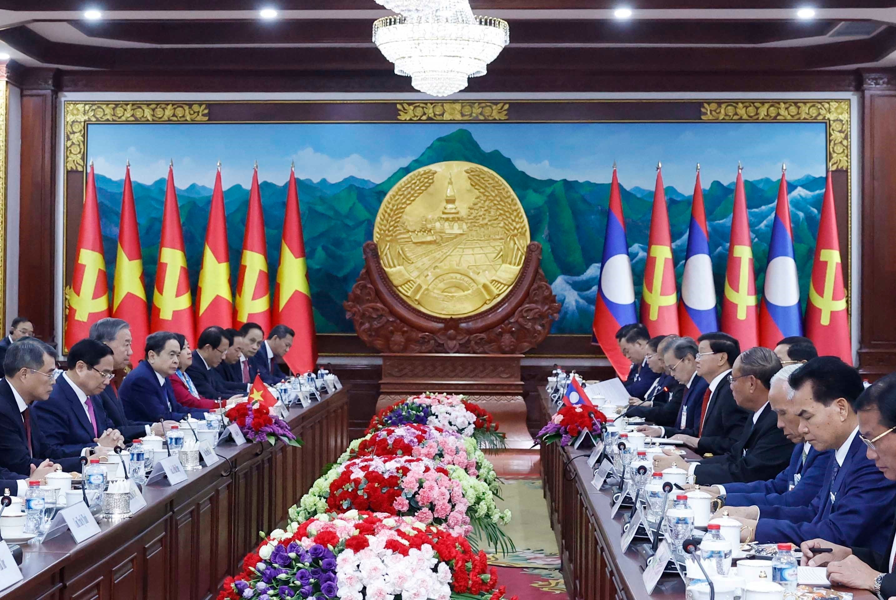 Lors de l'entretien entre les deux dirigeants du Vietnam et du Laos. Photo: VNA