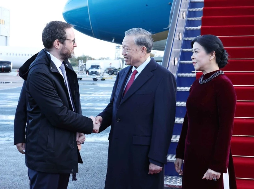 Le secrétaire général du Parti entame une visite officielle au Royaume-Uni