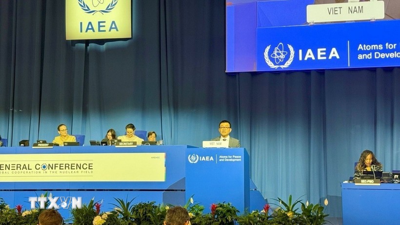 L'ambassadeur Vu Lê Thai Hoàng, représentant permanent du Vietnam auprès de l’AIEA et des organisations internationales à Vienne, s'exprime à la séance plénière. Photo: VNA