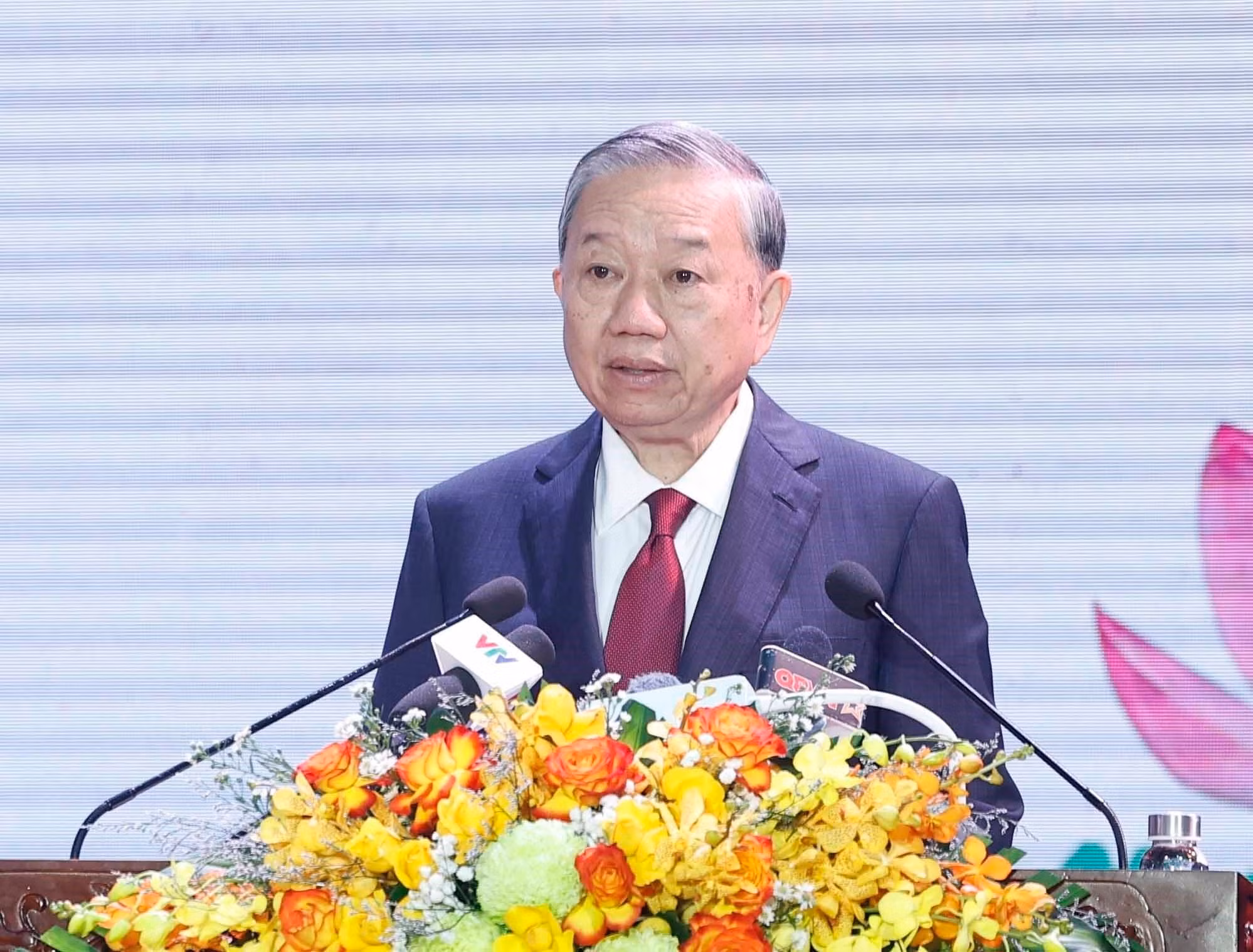 vna-potal-tong-bi-thu-du-le-ky-niem-80-nam-ngay-truyen-thong-quan-khu-9-8456828.jpg