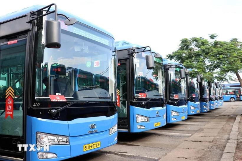 Des bus électriques à Ho Chi Minh-Ville. Photo: VNA