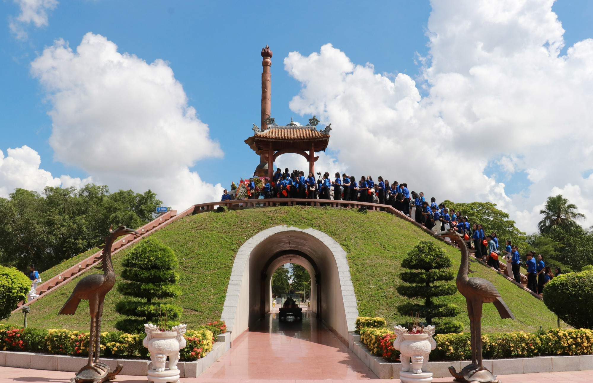 Le 9 décembre 2013, la citadelle de Quang Tri a été officiellement reconnue comme vestige national, en hommage à son importance capitale dans le parcours pénible mais héroïque de la nation vers l’indépendance et la liberté. Photo : VNA anh-6-avatar.jpg