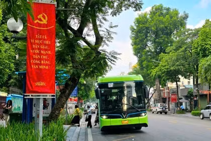Foire de Printemps 2026 : Hanoï met en service six nouvelles lignes de bus pour faciliter l’accès aux résidents et aux visiteurs
