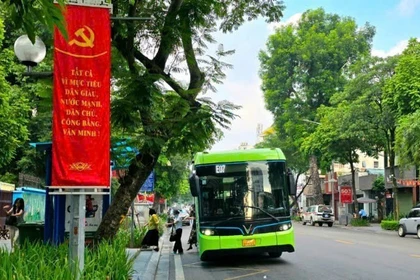 Foire de Printemps 2026 : Hanoï met en service six nouvelles lignes de bus pour faciliter l’accès aux résidents et aux visiteurs