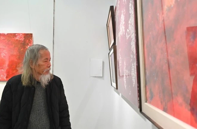 À Hanoï, l’eau et la couleur racontent une histoire