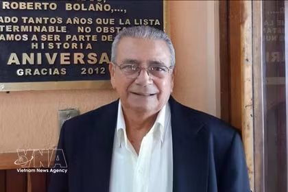 Le politologue cubain Luis Manuel Arce Isaac. Photo : VNA