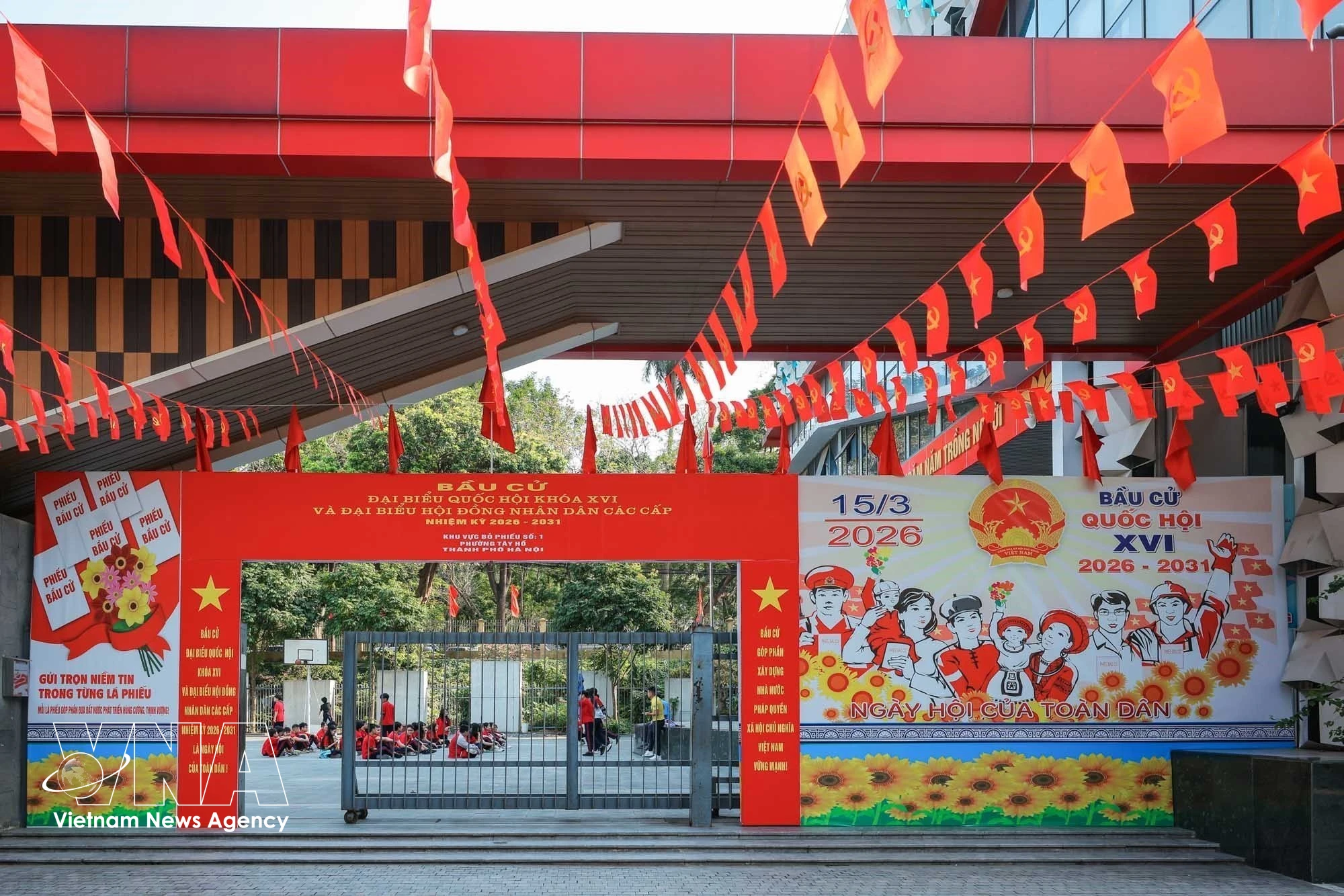 Bureau de vote n°1 du quartier de Tay Ho, à Hanoï. Photo: VNA