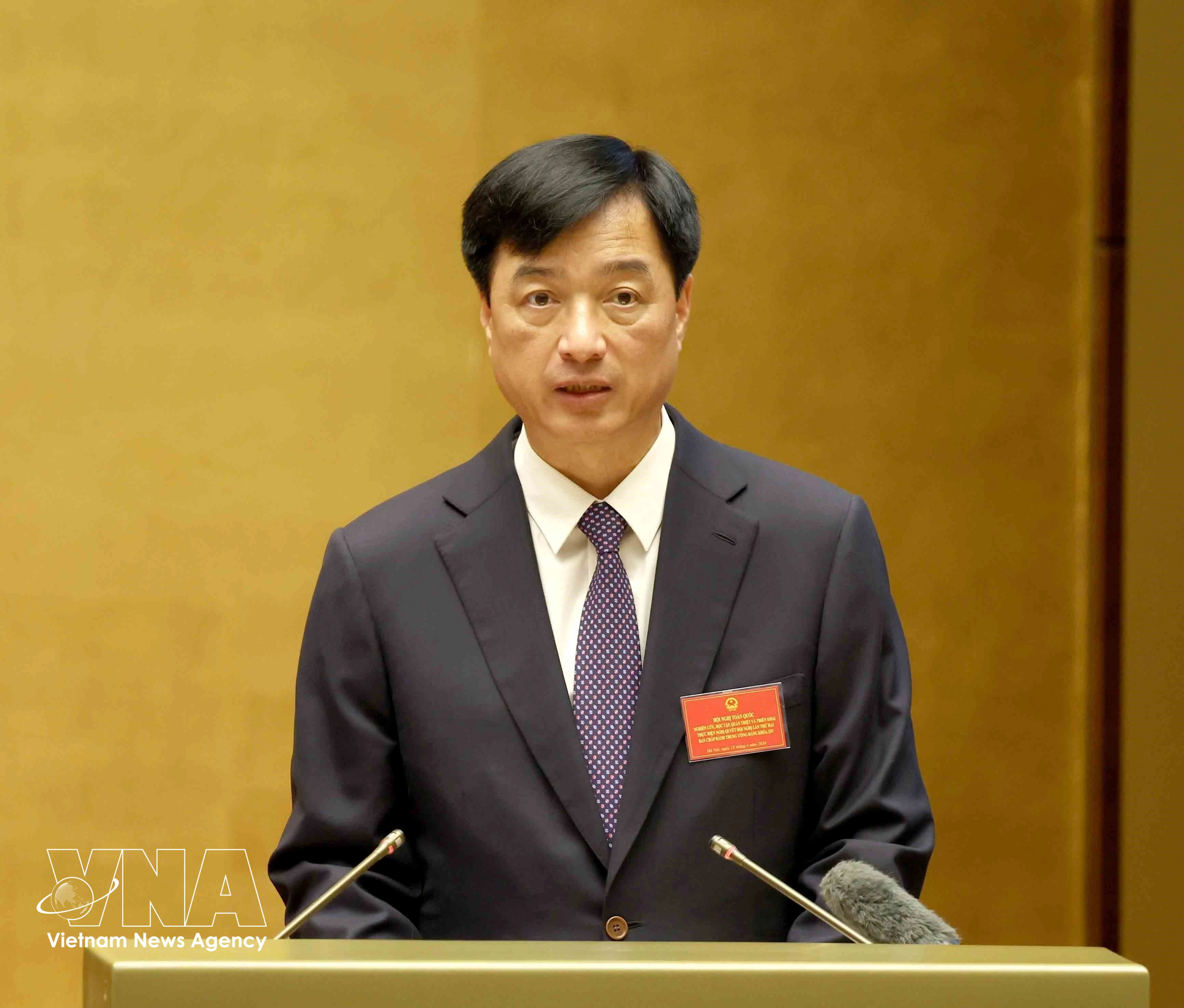 Nguyen Duy Ngoc, membre du Bureau politique, secrétaire du Comité central et chef de la Commission centrale de l’organisation, à la conférence nationale consacrée à l’étude et à la mise en œuvre de la résolution du 2e Plénum du Comité central du Parti (14e mandat). Photo: VNA