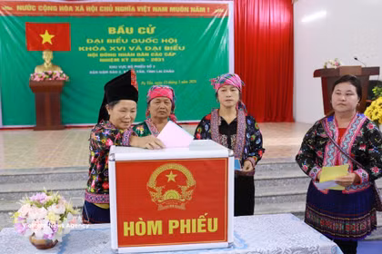 Le scrutin du 15 mars à la commune de Pan Tan, province de Lai Chau. Photo: VNA